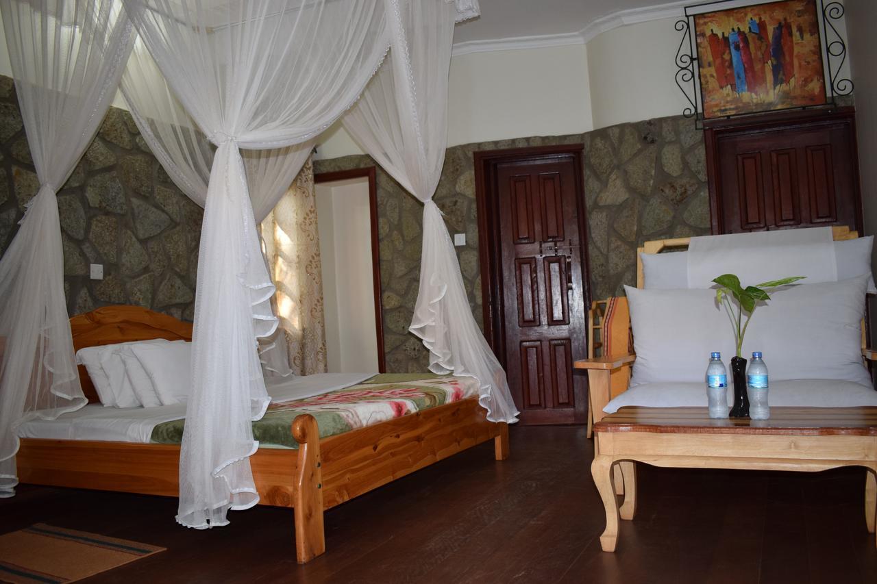 Ngorongoro Lodge Карату Экстерьер фото