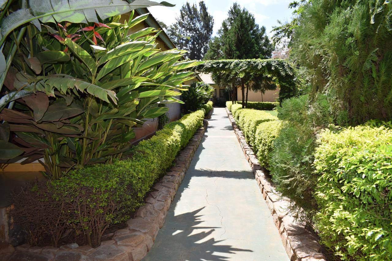 Ngorongoro Lodge Карату Экстерьер фото
