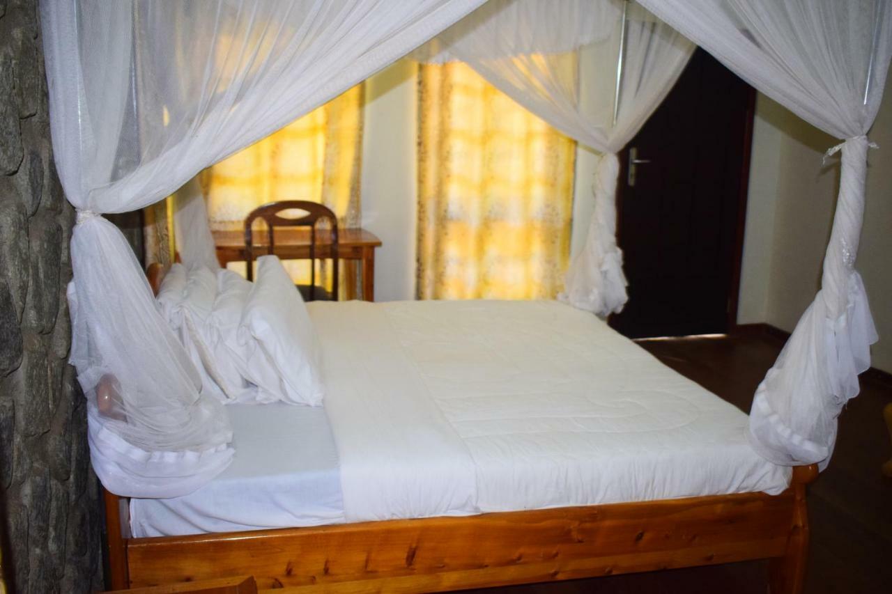 Ngorongoro Lodge Карату Экстерьер фото