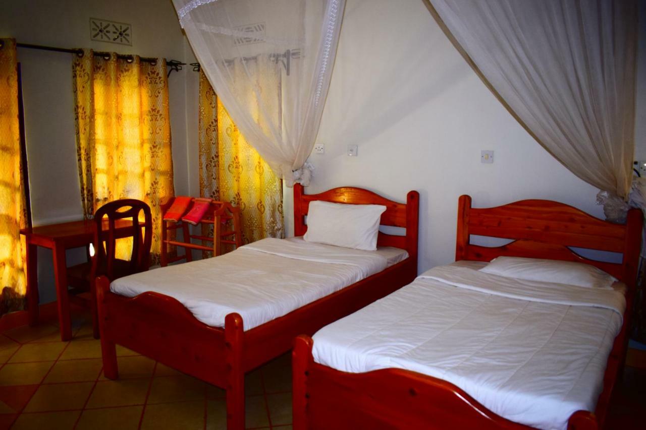Ngorongoro Lodge Карату Экстерьер фото