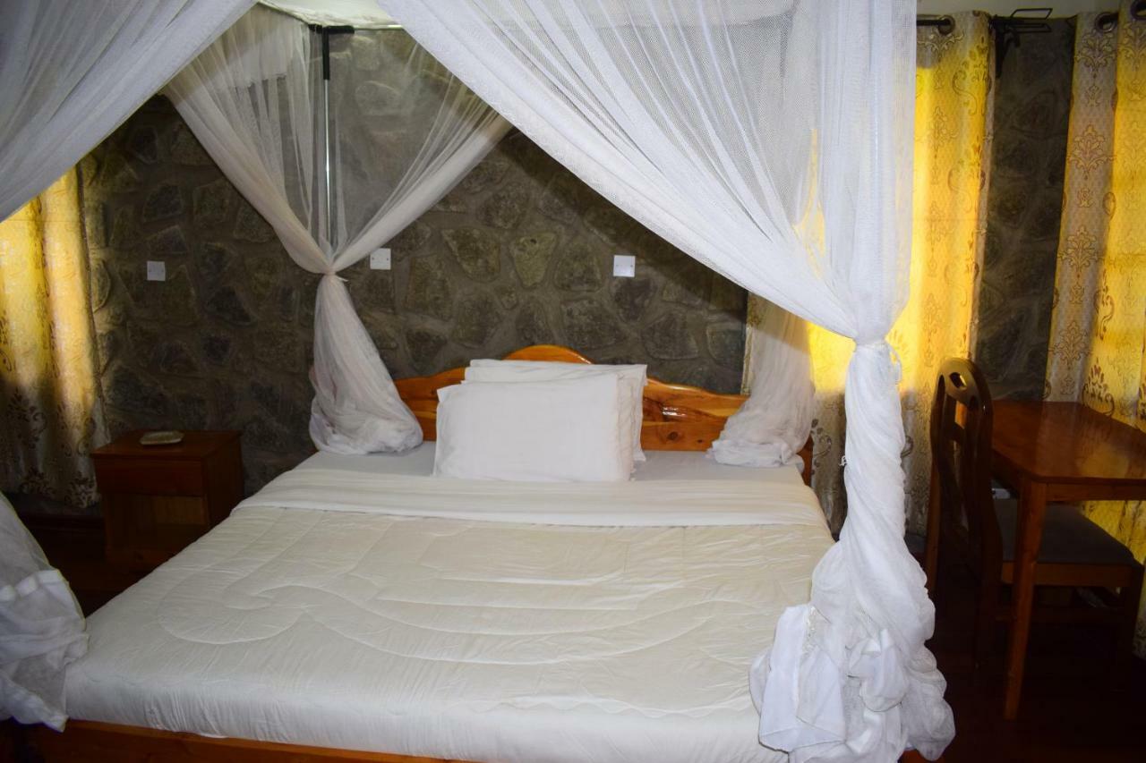 Ngorongoro Lodge Карату Экстерьер фото