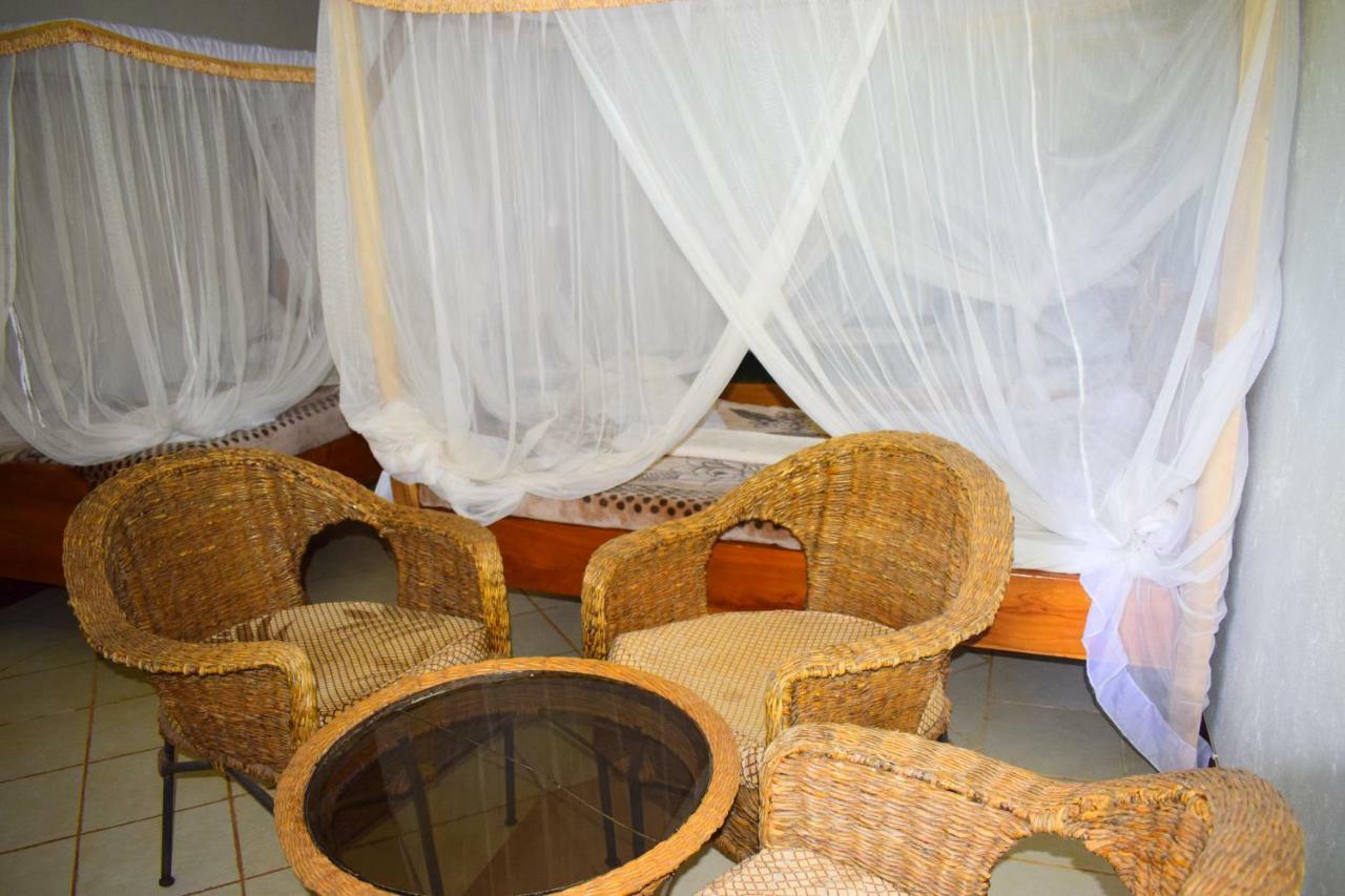 Ngorongoro Lodge Карату Экстерьер фото